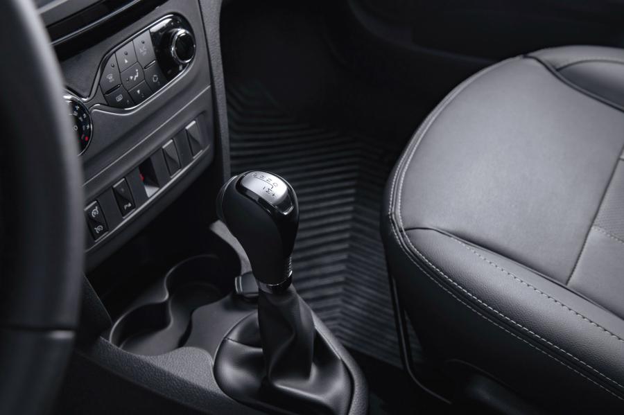 Детали интерьера Renault Logan 2019 года  (LA) (фото 11 из 37)